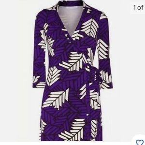 Diane Von Furstenberg Purple Floral Julian Mini Wrap Dress Size 6